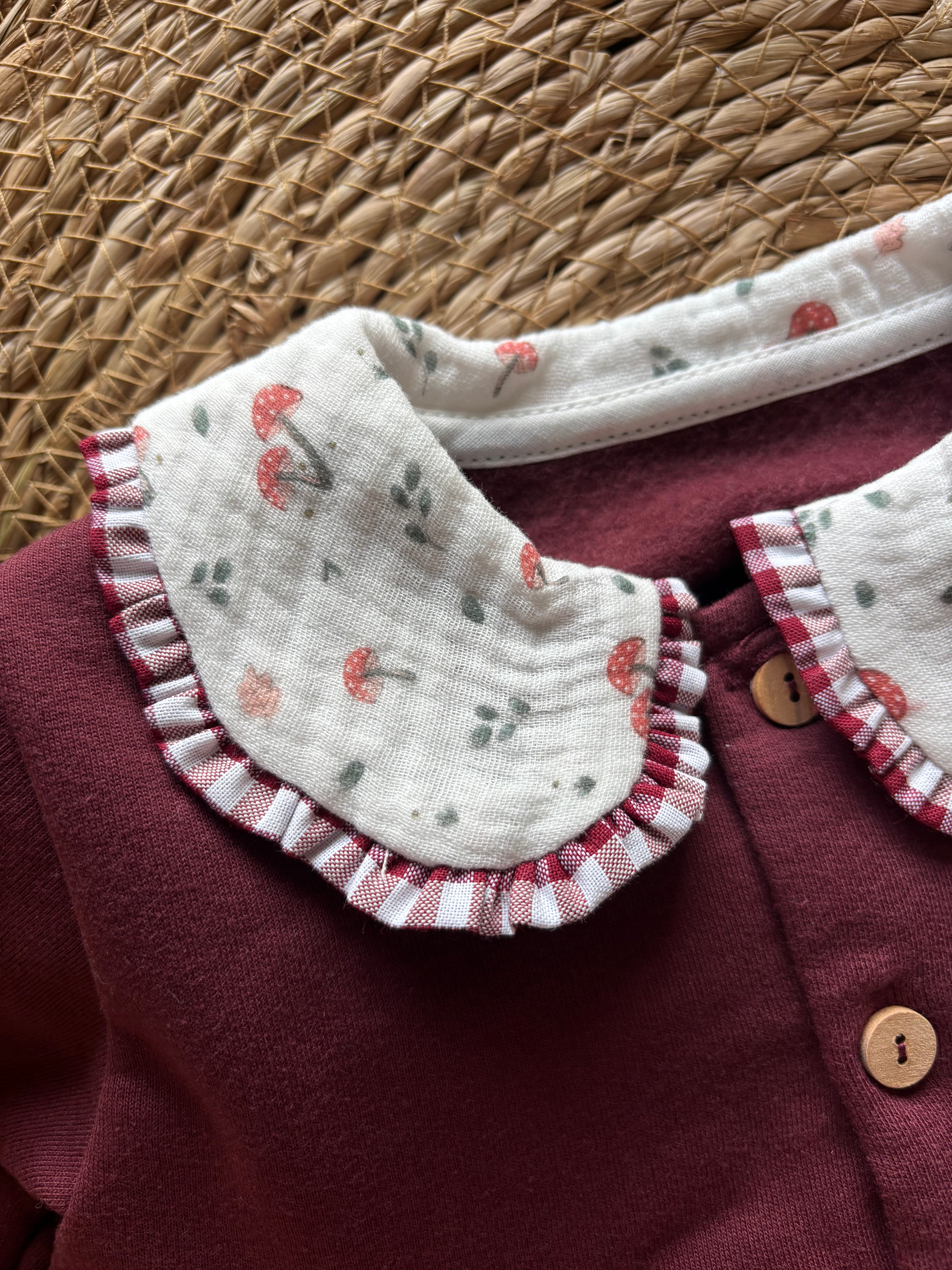 CHANDAL CON FORRO POLAR VERDE BOTELLA