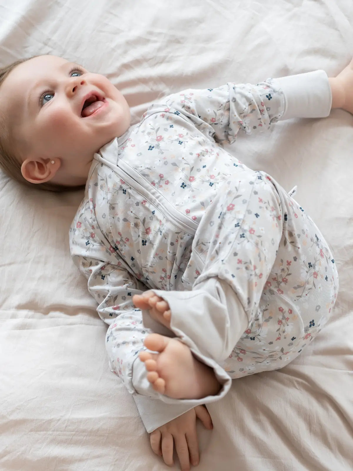 PIJAMA DE BAMBÚ EN PELELE FLORAL