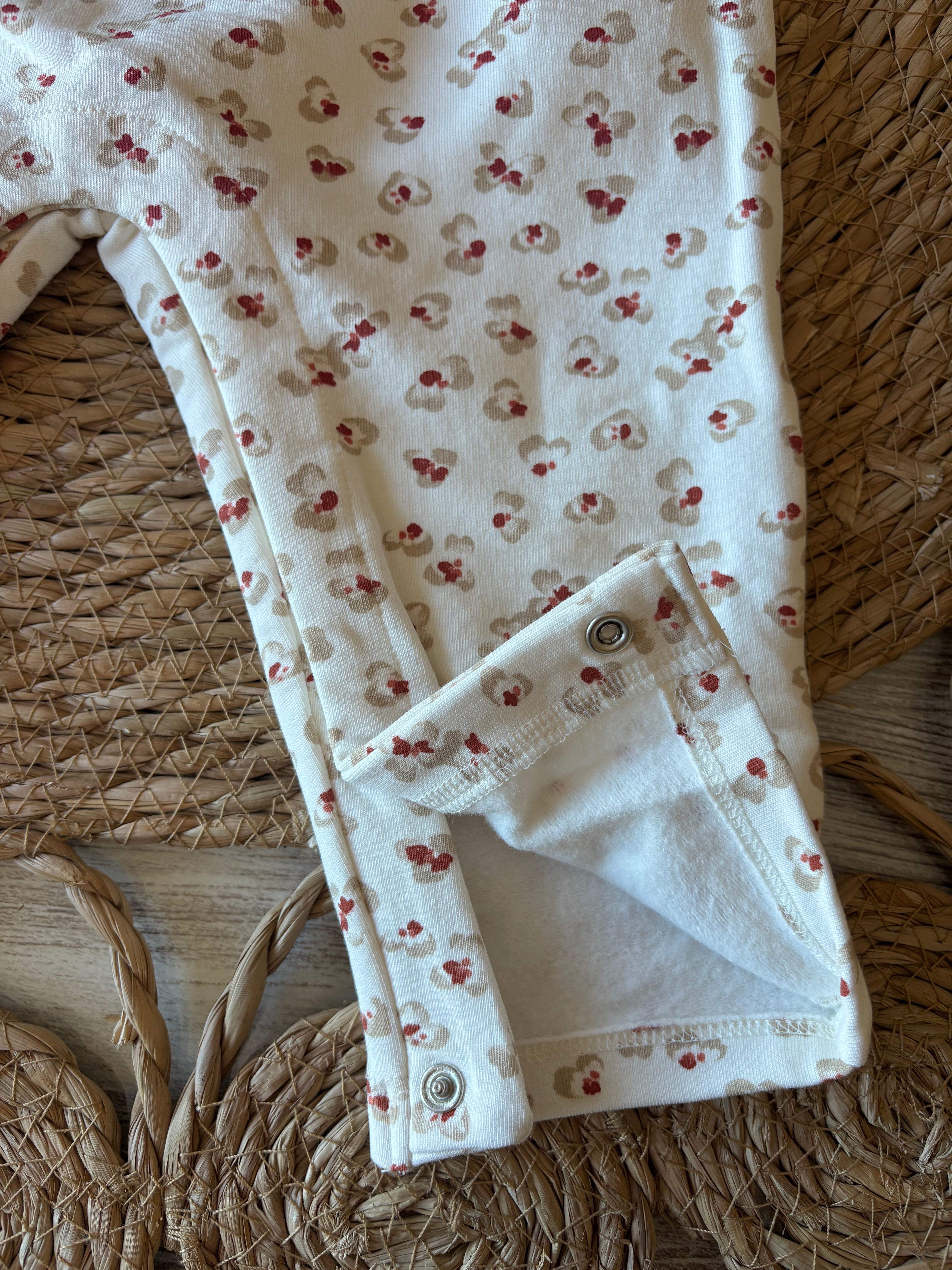 CONJUNTO PETO Y CAMISETA FLORAL