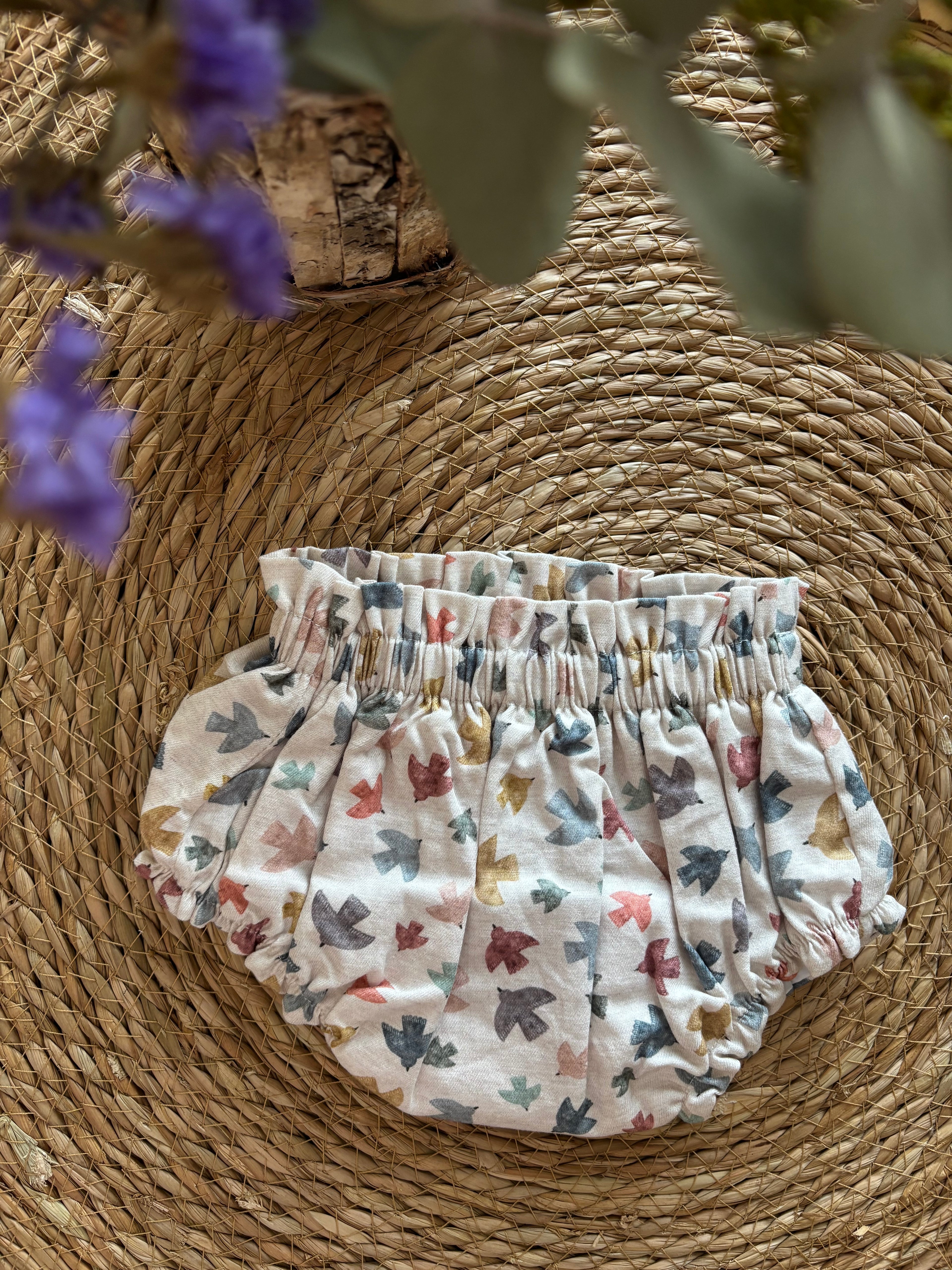 CONJUNTO SUDADERA Y CUBRE PAÑAL PAJARITOS