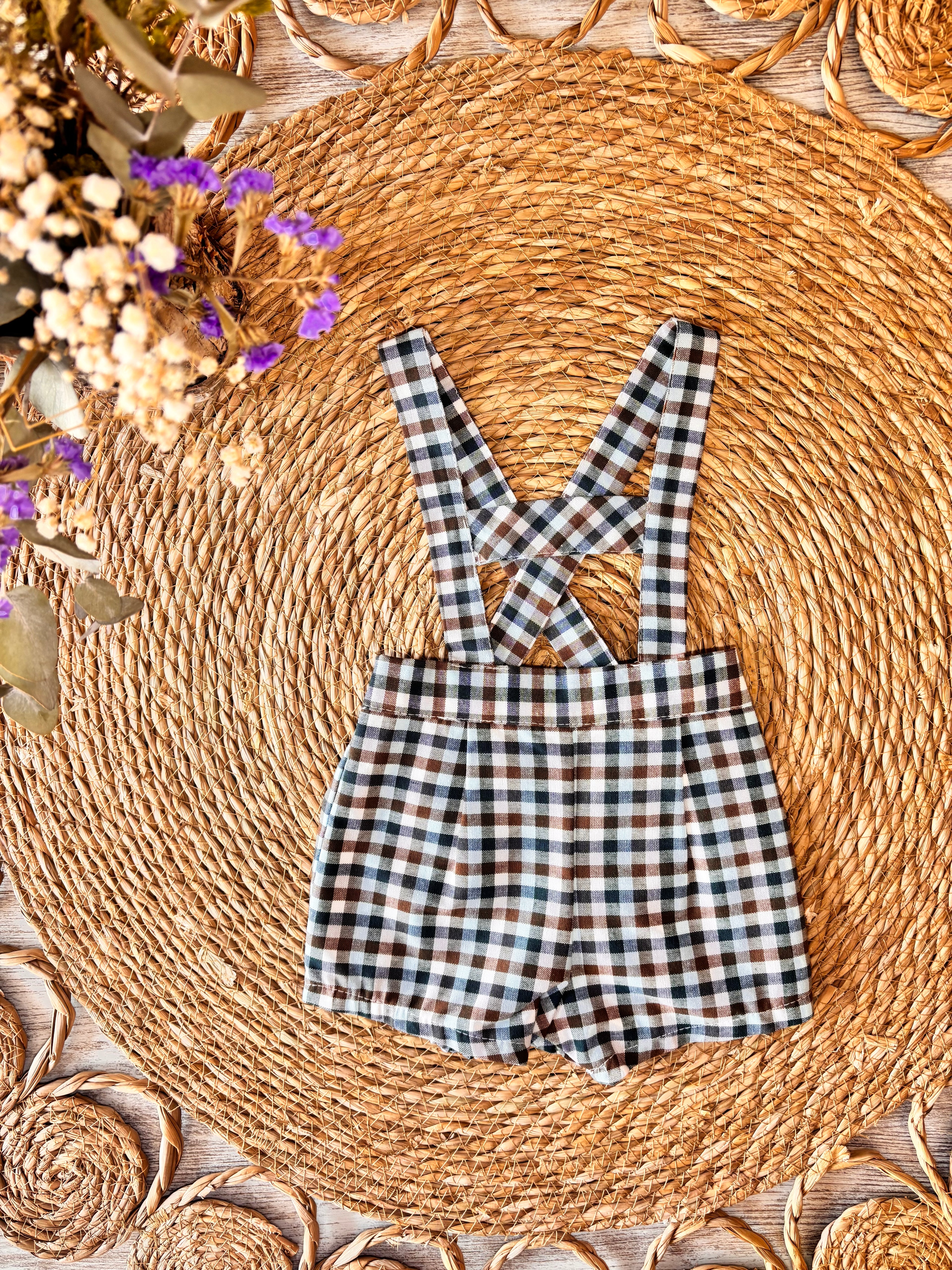 CONJUNTO PETO Y CAMISETA CUADROS