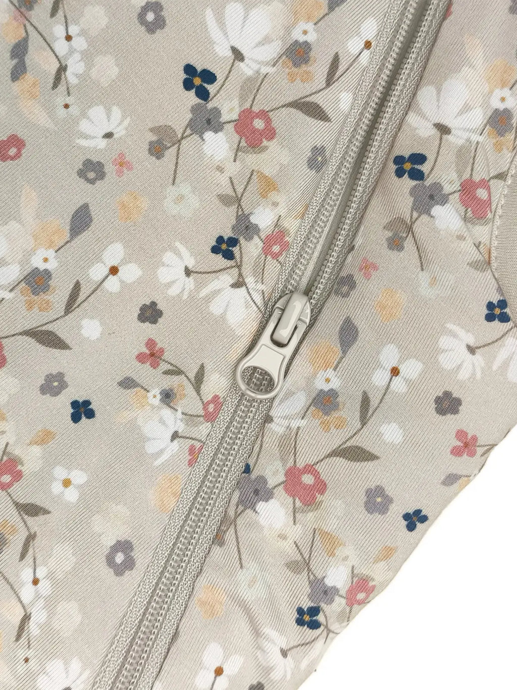 SACO DE DORMIR CON PIES FLORAL