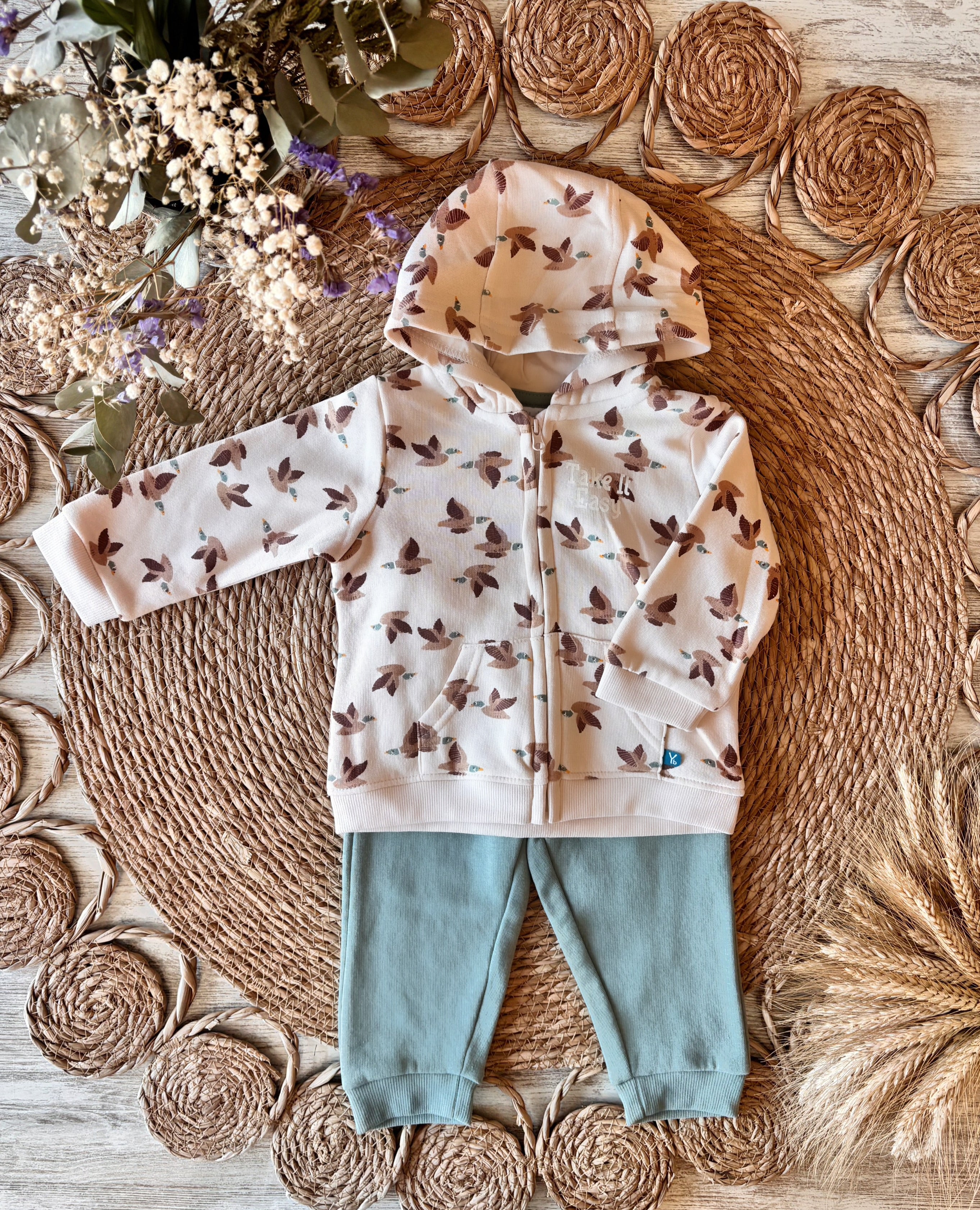 SUDADERA Y PANTALON COLIBRÍ