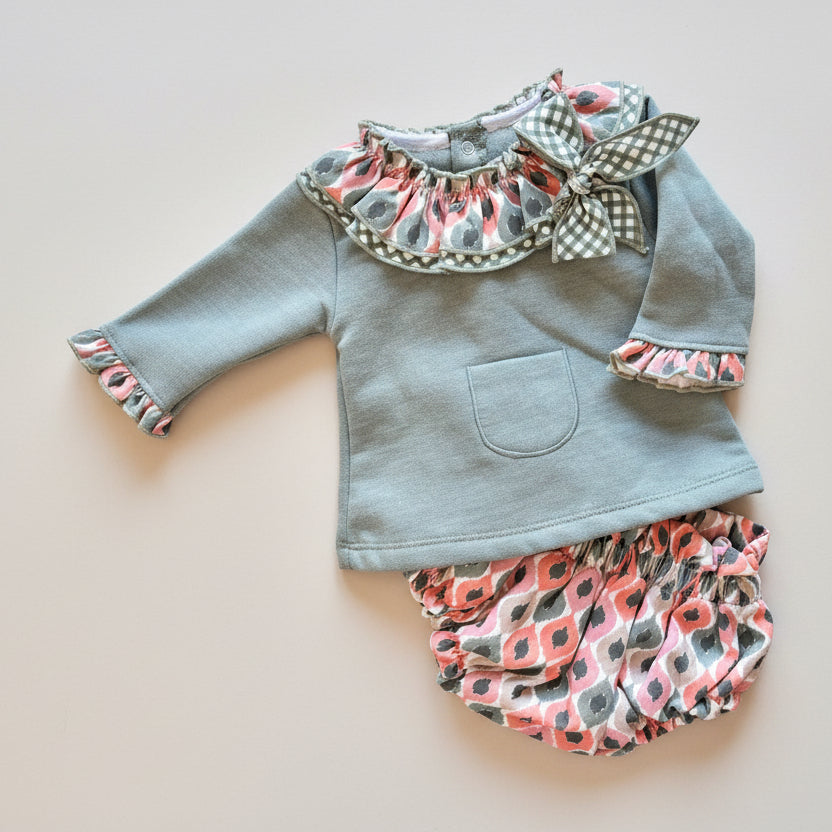 CONJUNTO POLOLO Y SUDADERA ABSTRACTO